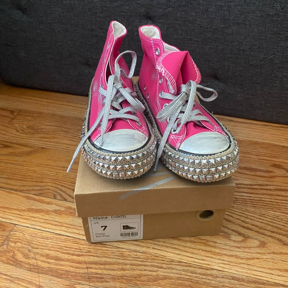 NIB Mimi By Miracle Miles Chantel Pink Studded High Top Sneaker Size 7